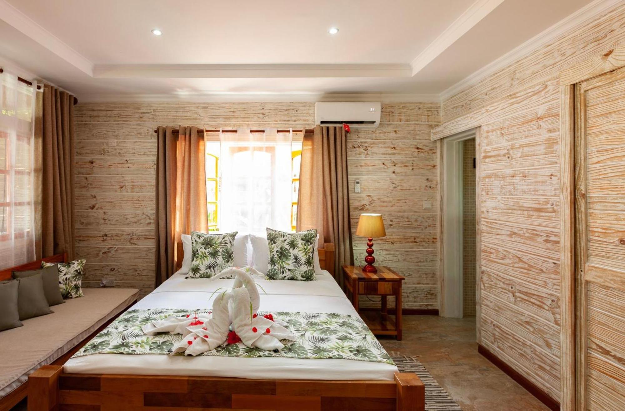 Ambiance Villa ลาดิก ภายนอก รูปภาพ